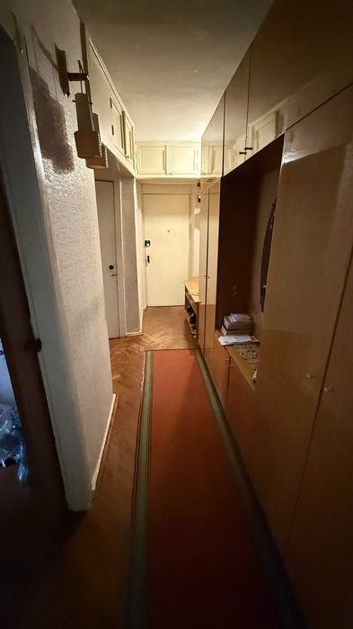 Продається трьох кімнатна квартира в центрі міста!