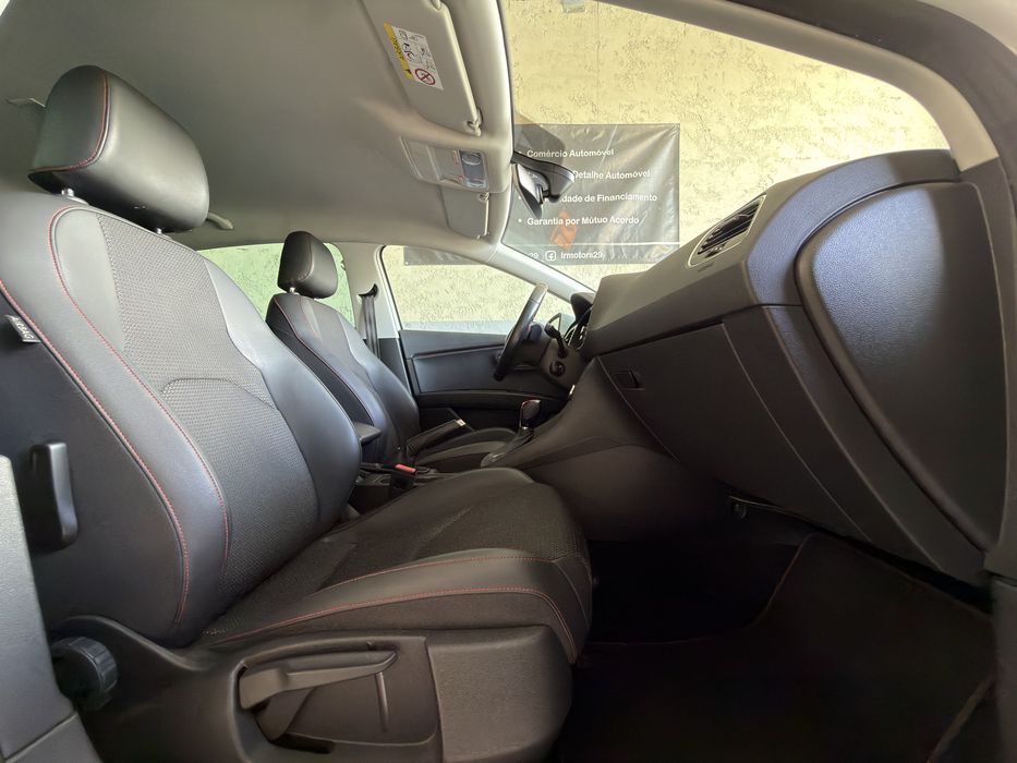 Seat Leon FR 2.0 TDI 184cv DSG - Desde 249€ Mês