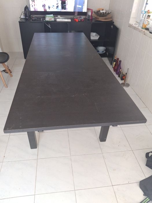Mesa de jantar preta