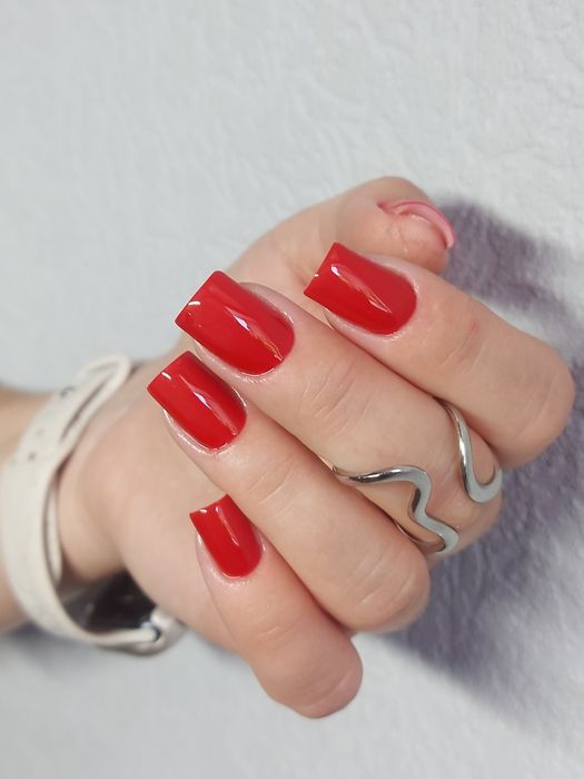 Маникюр и педикюр