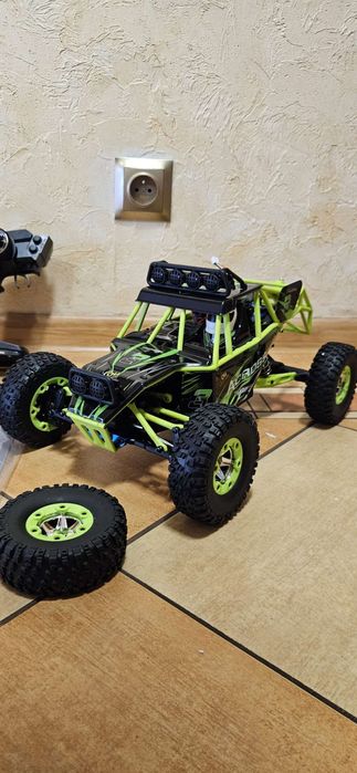 WLtoys 12428/12427 V2 (pilot led) 50km/h  crawler rc car