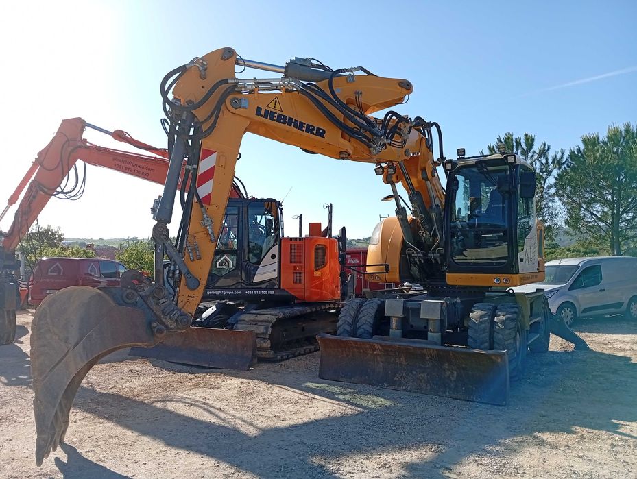 Escavadora sobre rodas Liebherr 914 compact