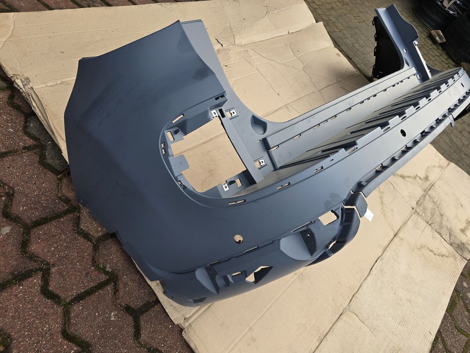 Nowy zderzak tylny tył Fiat 500L Trekking  PDC