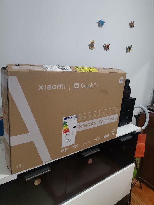 Xiomi em caixa nova 32polegadas