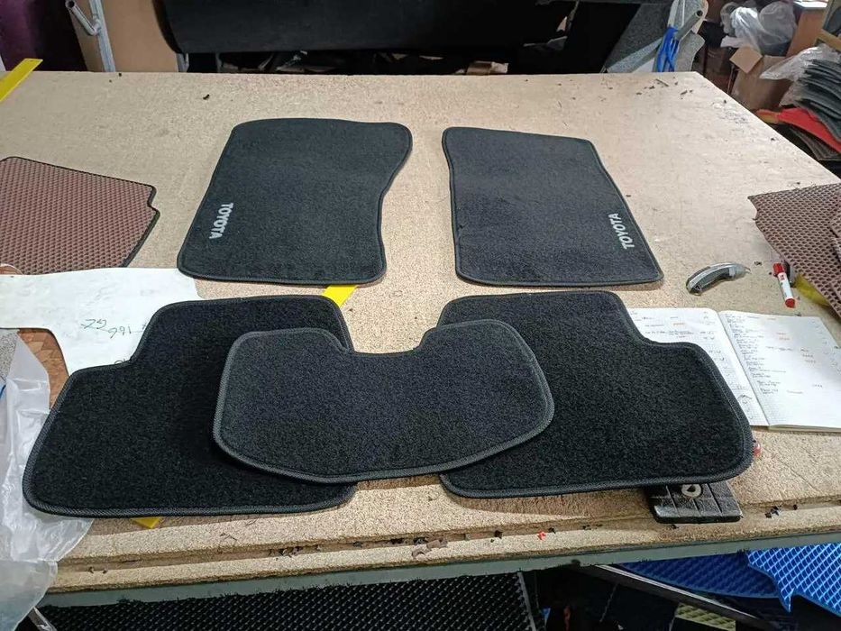 Ворсові коврики для Тайоти\ Toyota Avensis T27\ T22\ T25\ Aygo\поліки