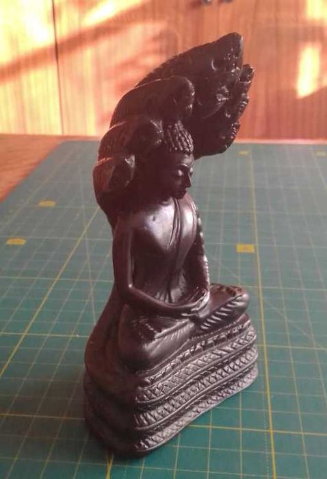 Будда статуетка (пластік або полімер)