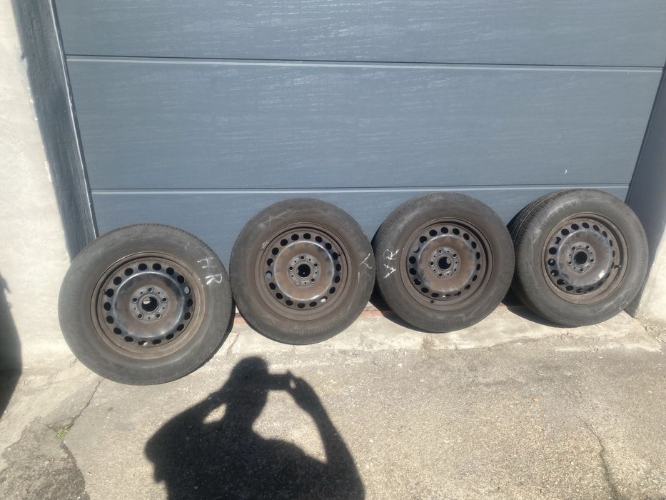 Orginalne felgi  z oponami VW Golf 7