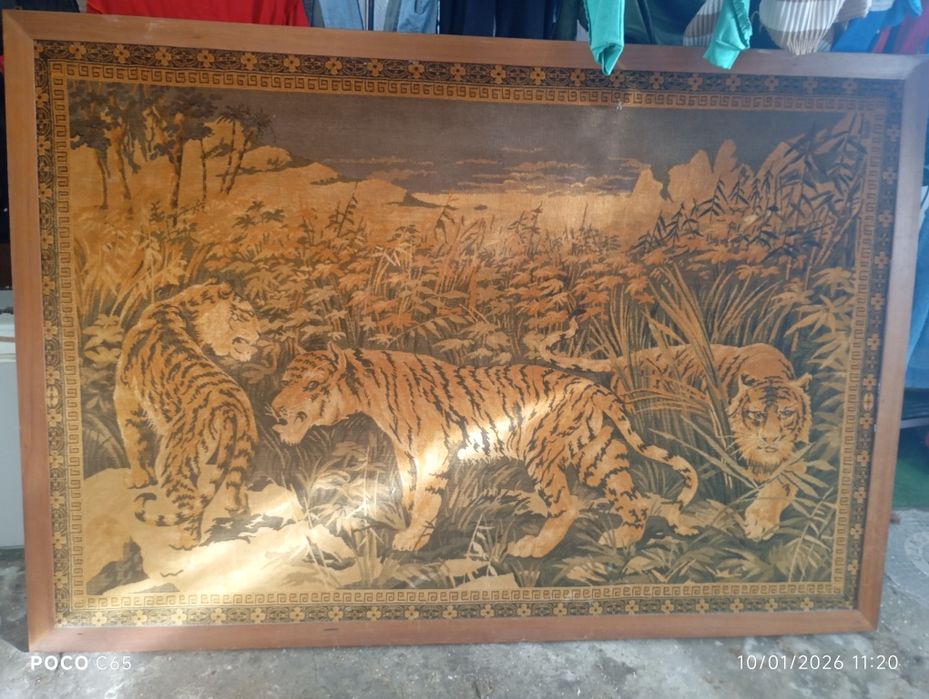 Tapeçarias em veludo 2m por 1,5m