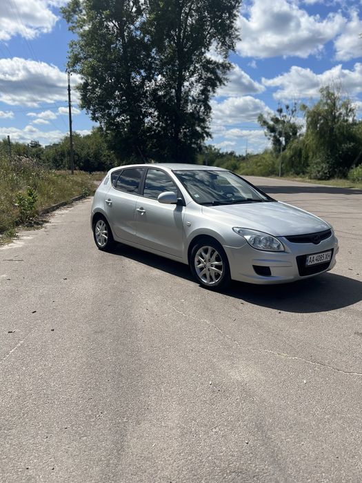 Hyundai i30………..