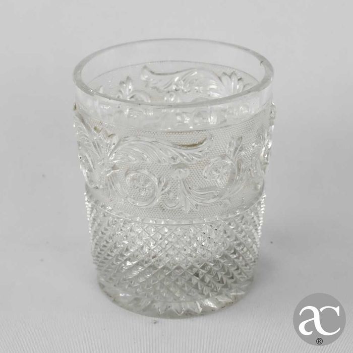 Par de copos em cristal lapidado da Vista Alegre 1ª metade do séc. XIX