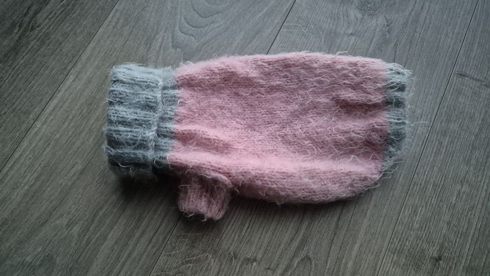 Ręcznie robione ubranka/sweterki 2szt. dla miniaturki OKAZJA !!