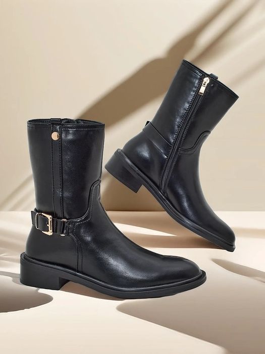 36 37 38 botki 39 40 41 wysokie na płaskim obcasie z klamerką ocieplan