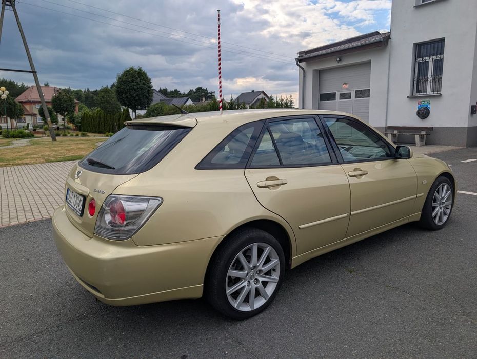 Lexus IS200  kombi RARYTAS