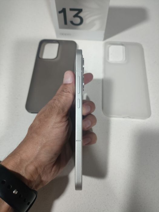 OPPO Reno 13 5G – 256 GB | 12 GB RAM | Como Novo | Garantia até 05/2028
