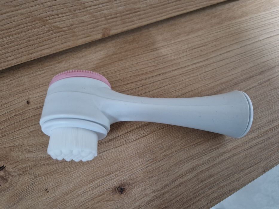 Escova de Limpeza Facial.  Nova