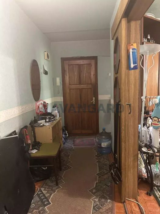 Продам 3 кімнатну квартиру на пр. Олександра Поля (Кірова), низ