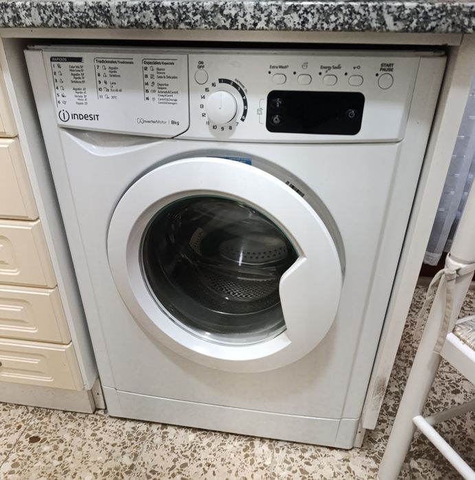 Máquina de Lavar Indesit 8kg