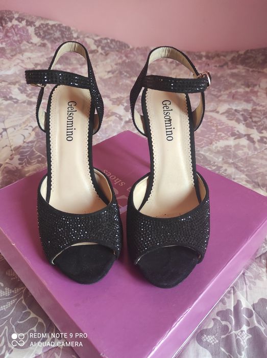 Босоніжки 37 розмір