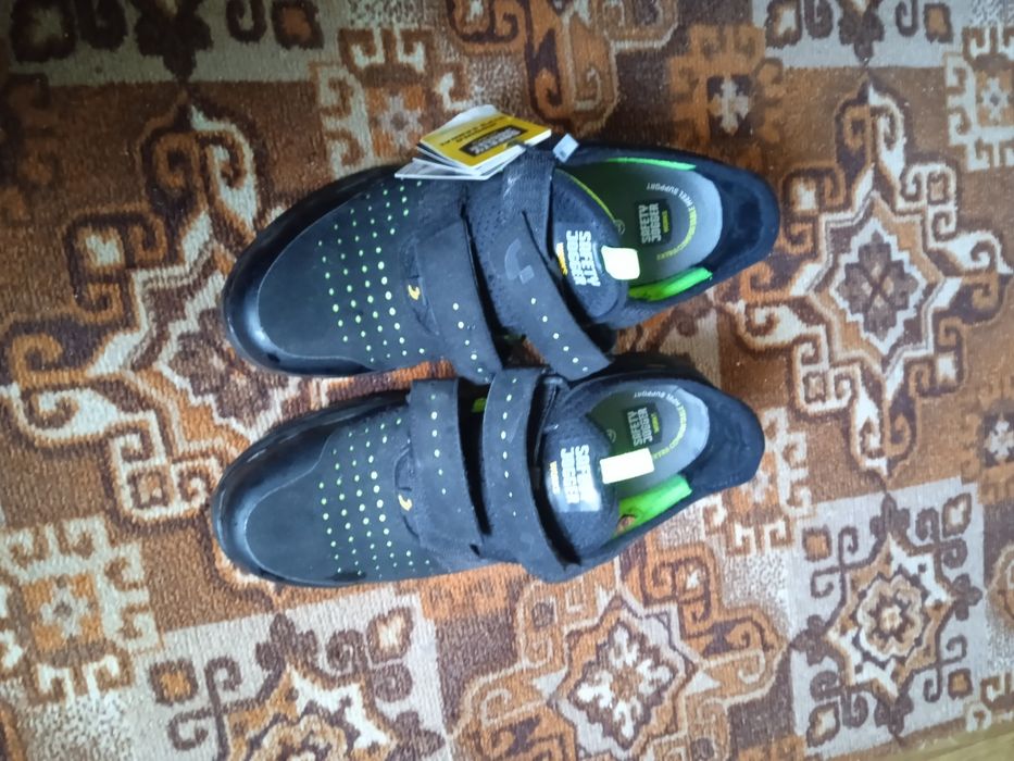 Спецвзуття нове,42розмір