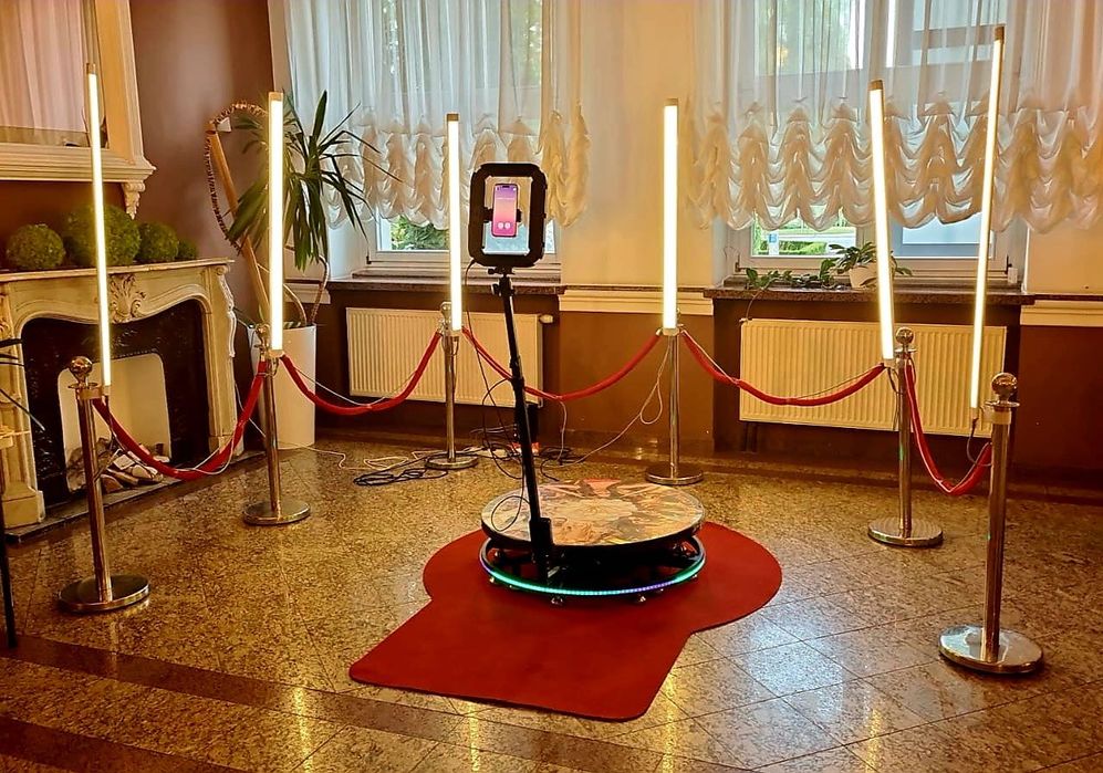 Fotobudka 360/fotobudka/FOTOBOX/ciężki dym/love/dojazd do ślubu