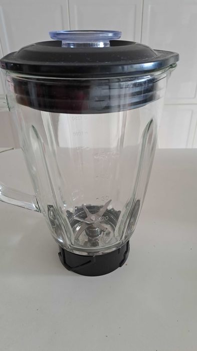 Liquidificadora da Russell Hobbs.
