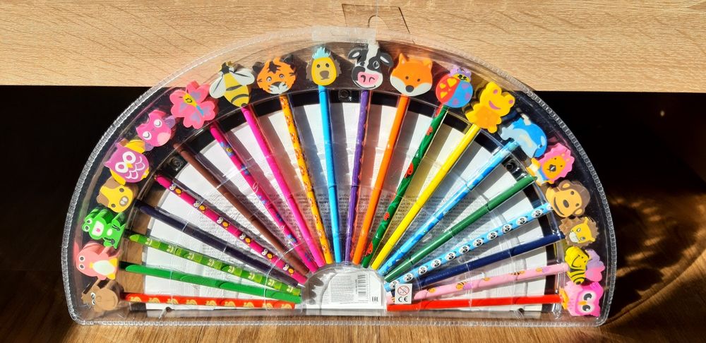 DARMOWA DOSTAWA ! Sinsay Crayons & Rubber kredki gumki, nowe