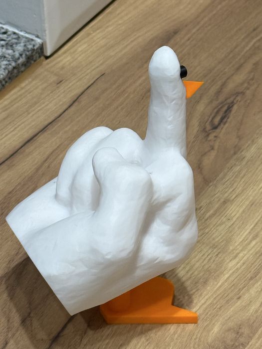Figurka Kaczki Środkowego Palca