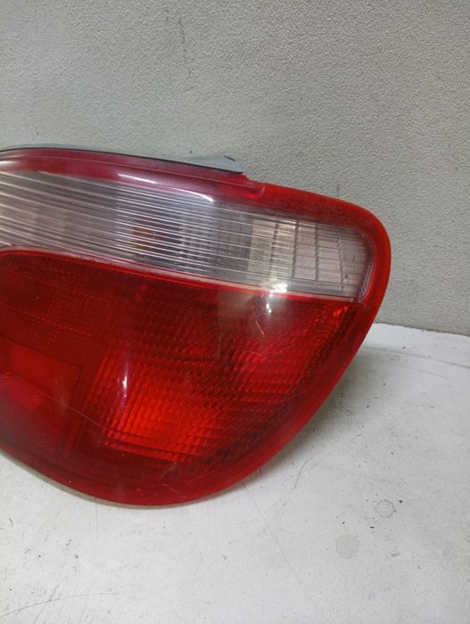 Prawa tylna lampa toyota Yaris 1