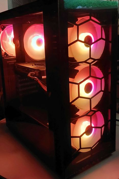 PC: AMD AM5 B840, Ryzen 8400F, 16GB DDR5, nVidia GTX 1660 Ti, SSD NVMe, aRGB