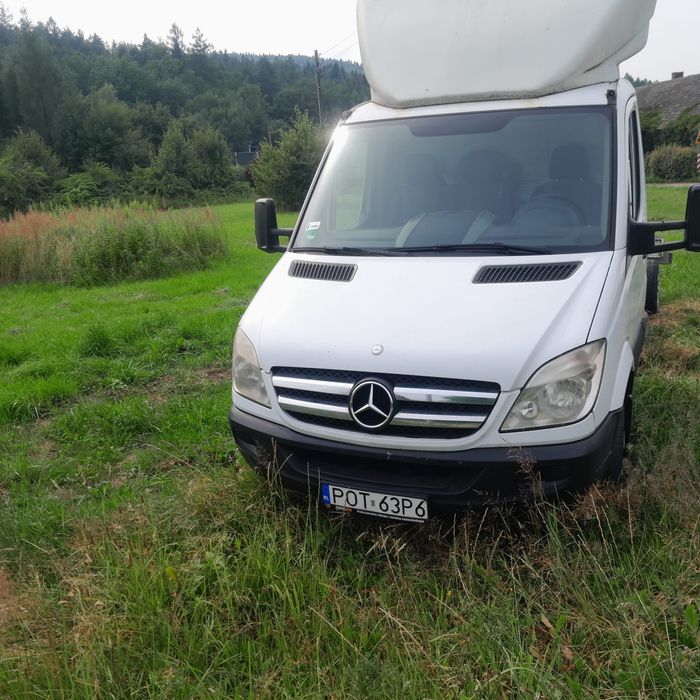 Mecedes, rama pod zabudowę, pomoc drogową.