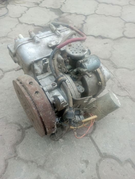 Двоциліндровий двигун бензиновий