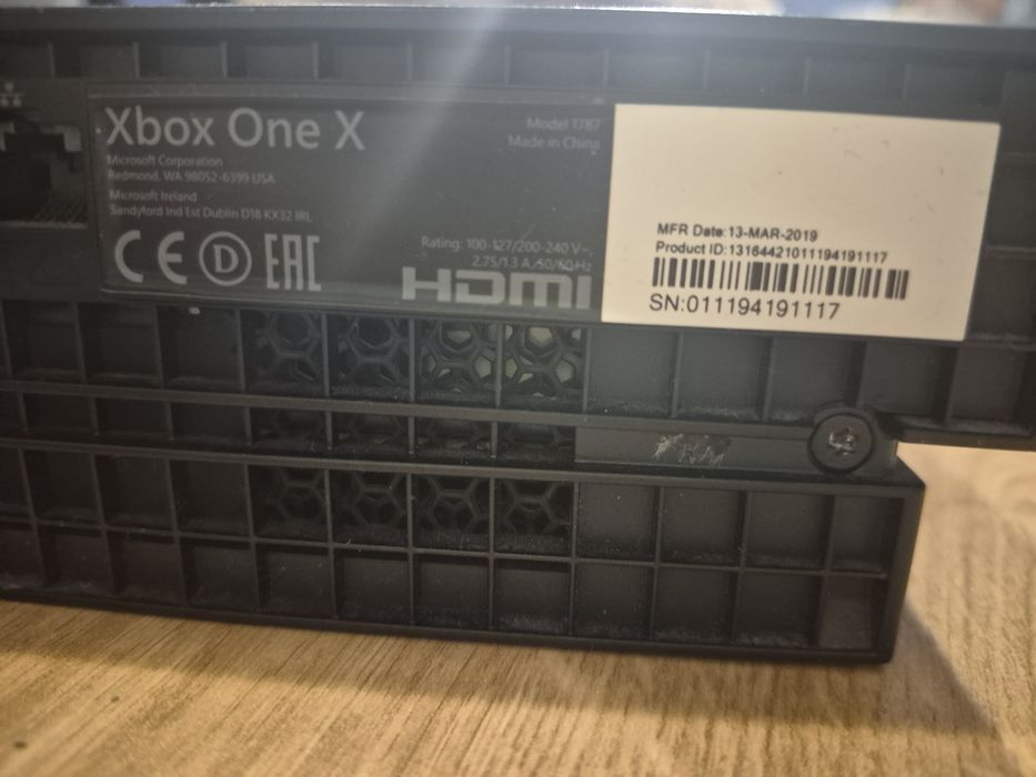 X BOX ONE X  sprzedam