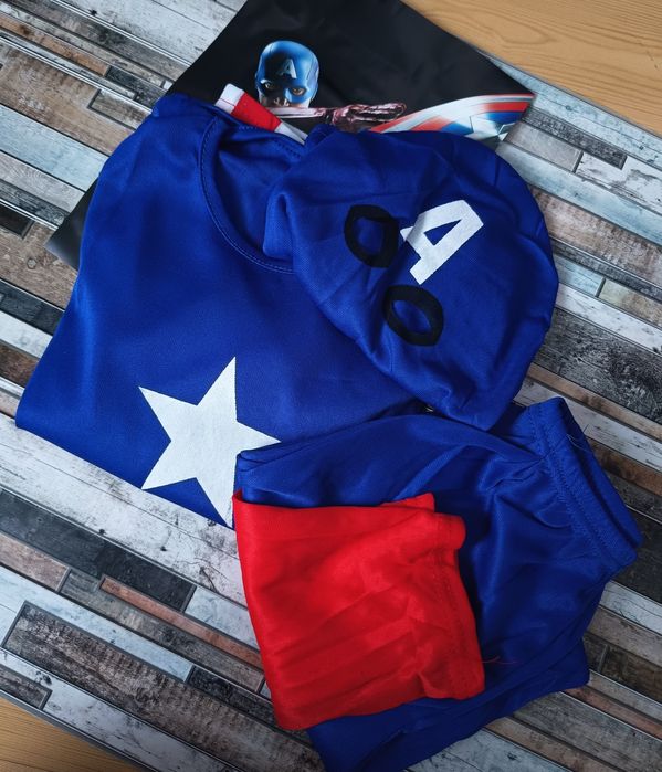 L 122-134 przebranie na bal Kapitan Ameryka