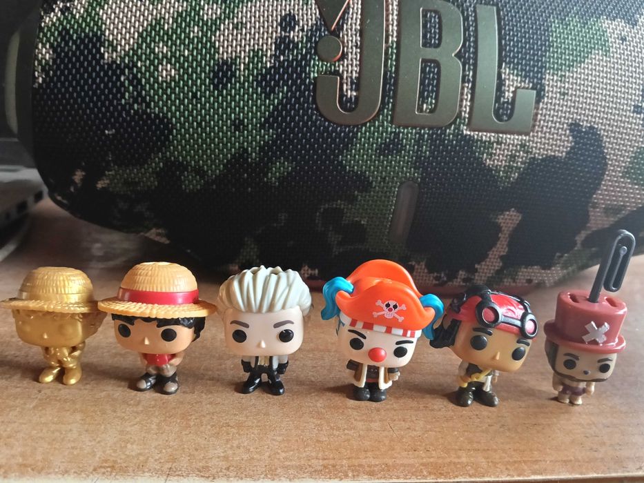kinder joy one piece gold luffy + 5 figurek