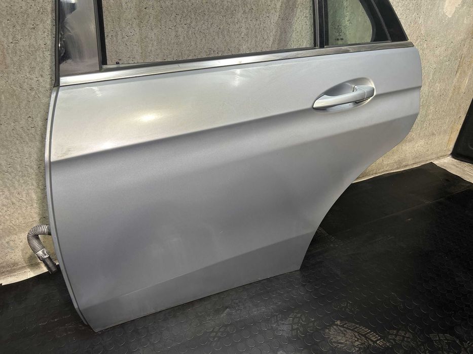 Porta traseira esquerda Mercedes W212 E220 (Ano: 2014)