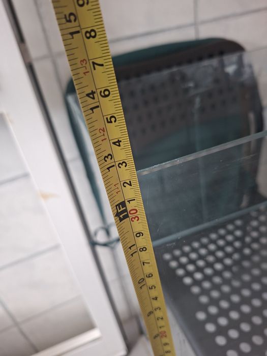 Aquário 43L – 45x30x32 cm – Vidro – Usado- mas em bom estado