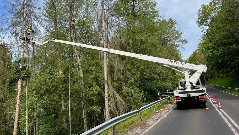 Podnosnik koszowy ,zwyżka - Usługi Świdwin,Drawsko Pomorskie,Bobolice
