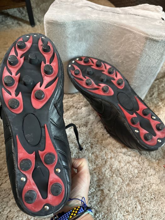 BUTY piłkarskie korki Haker  rozm. 40