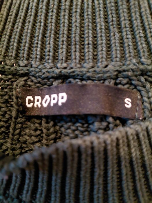 Krótki sweter damski