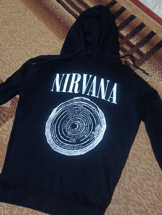 Худi  Nirvana   .