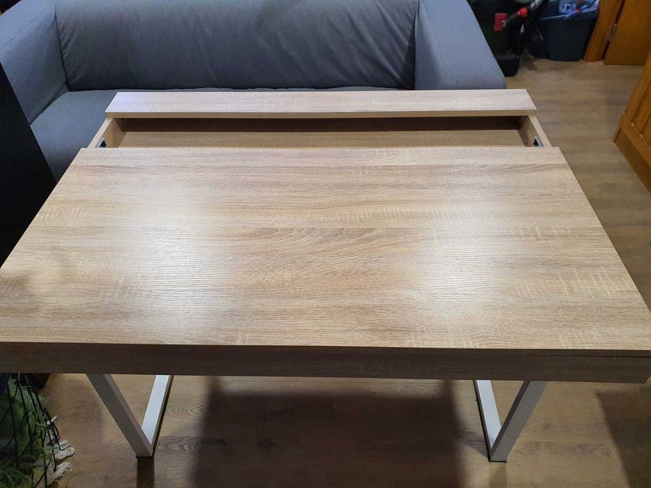 Secretária 100x60cm, extensível cor de carvalho.