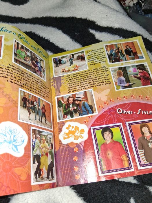 Caderneta cromos Hannah Montana