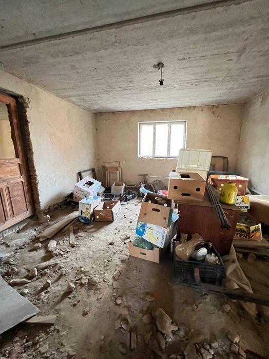 Продається 2-поверховий будинок с. Коросне, біля Перемишлян