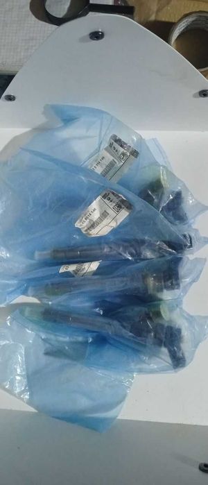 Форсунка BMW 2.0d B47 Bosch