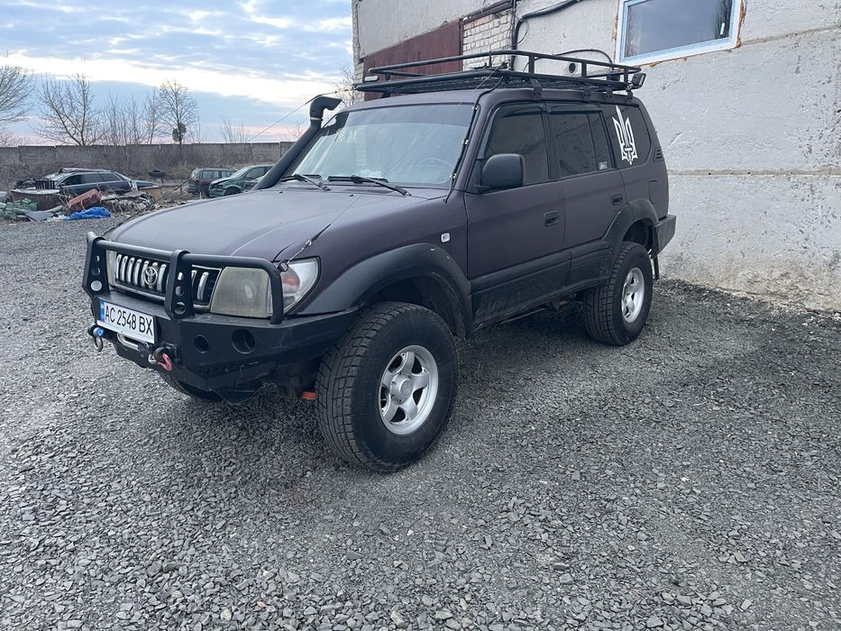 Toyota land cruiser prado 90