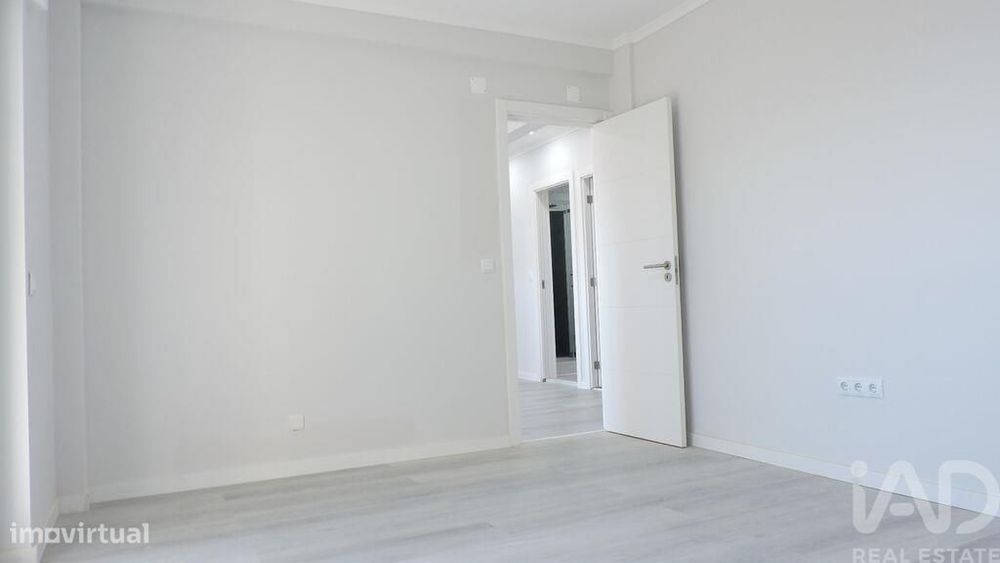 Apartamento T2 em São Sebastião