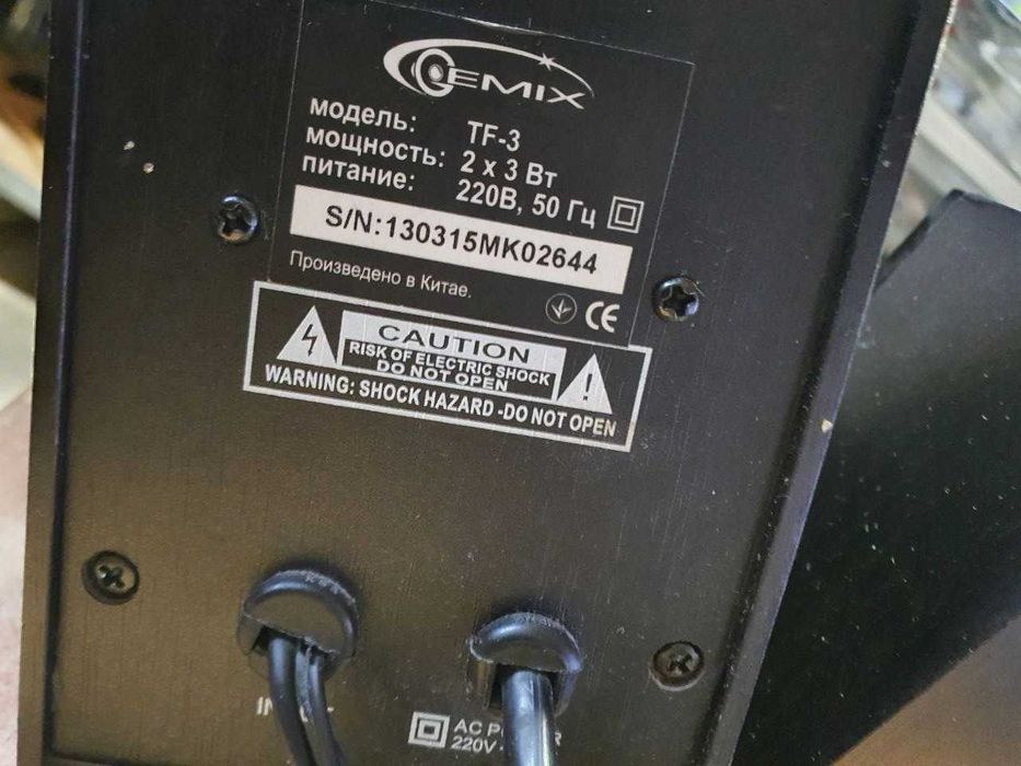 Колонуи 2.0 Gemix TF3 2 по 3 Вт питание 220В нерабочие. целые.