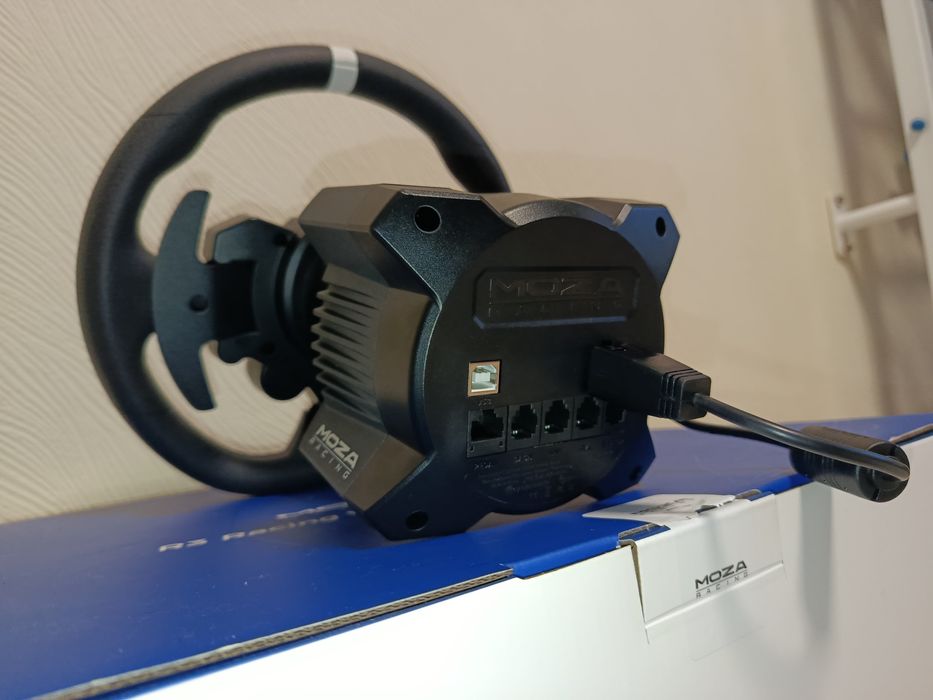 Кермо і педалі MOZA R3 ІДЕАЛЬНИЙ стан