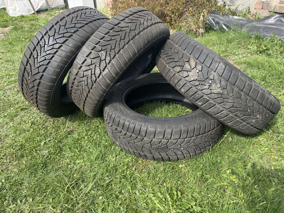 Opony zimowe Uniroyal 16R