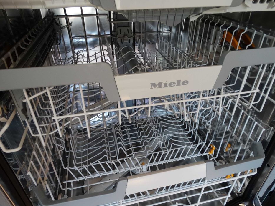 Zmywarka pod blatowa biała Miele G7200 SC nowy model 6 m-cy gwar